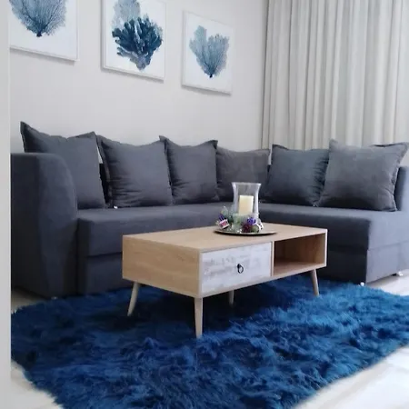 Apartman Hospitality, *